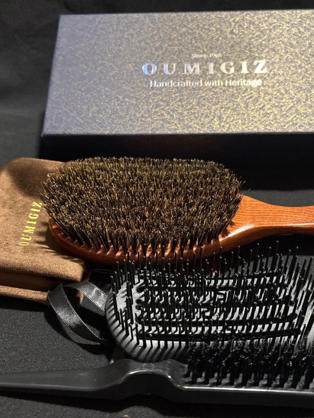 OUMIGIZ Luxury Boar Bristle Hair Brush Gift Set